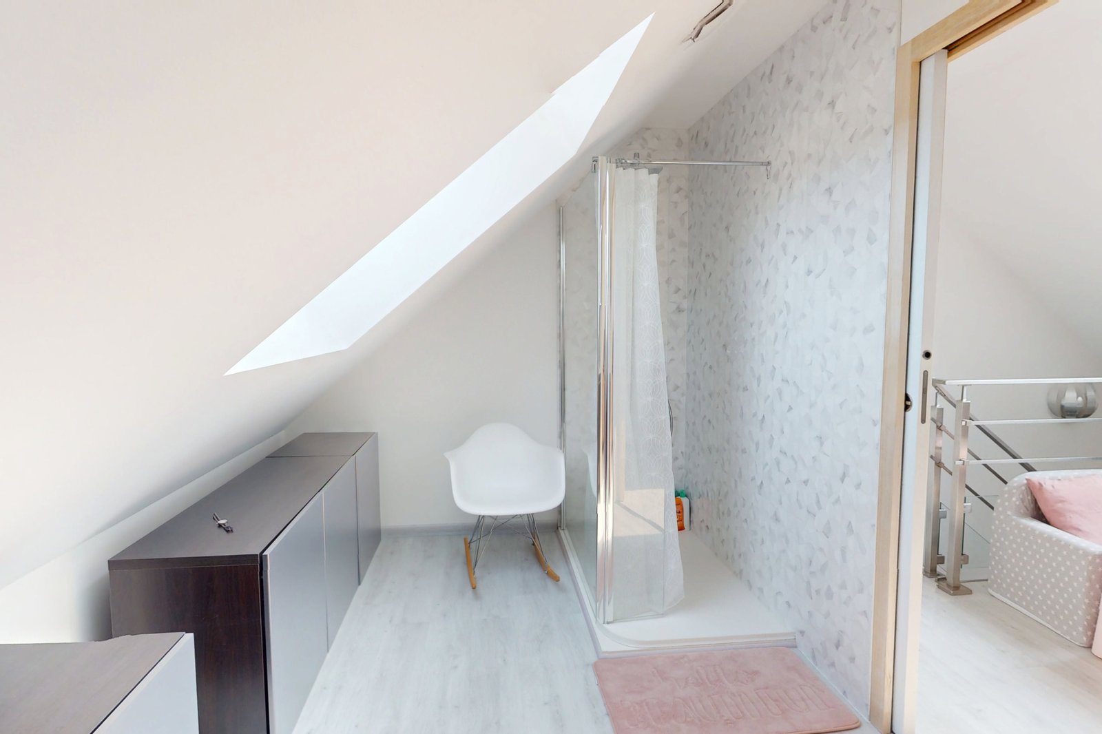 photo_3aada00e45a5f75c1d9fcd7d81c54b4c