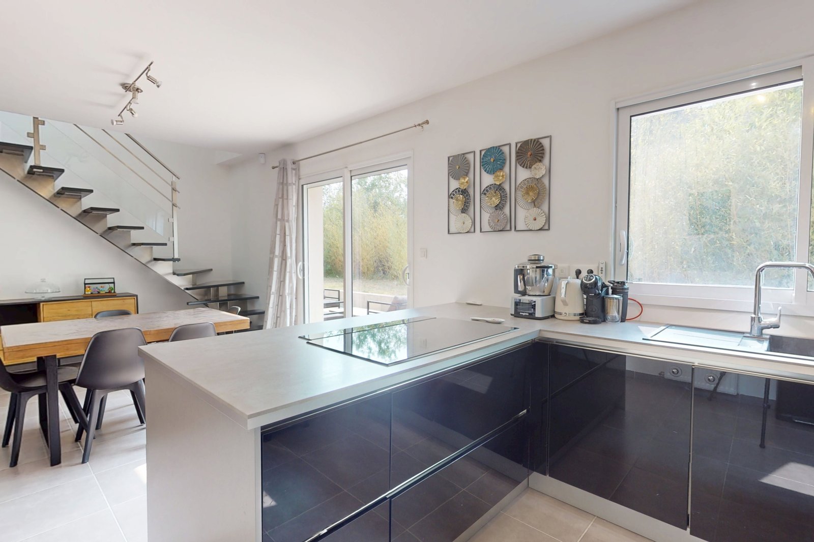 photo_6272e5ed67c861cae24e6b2b5dc99023