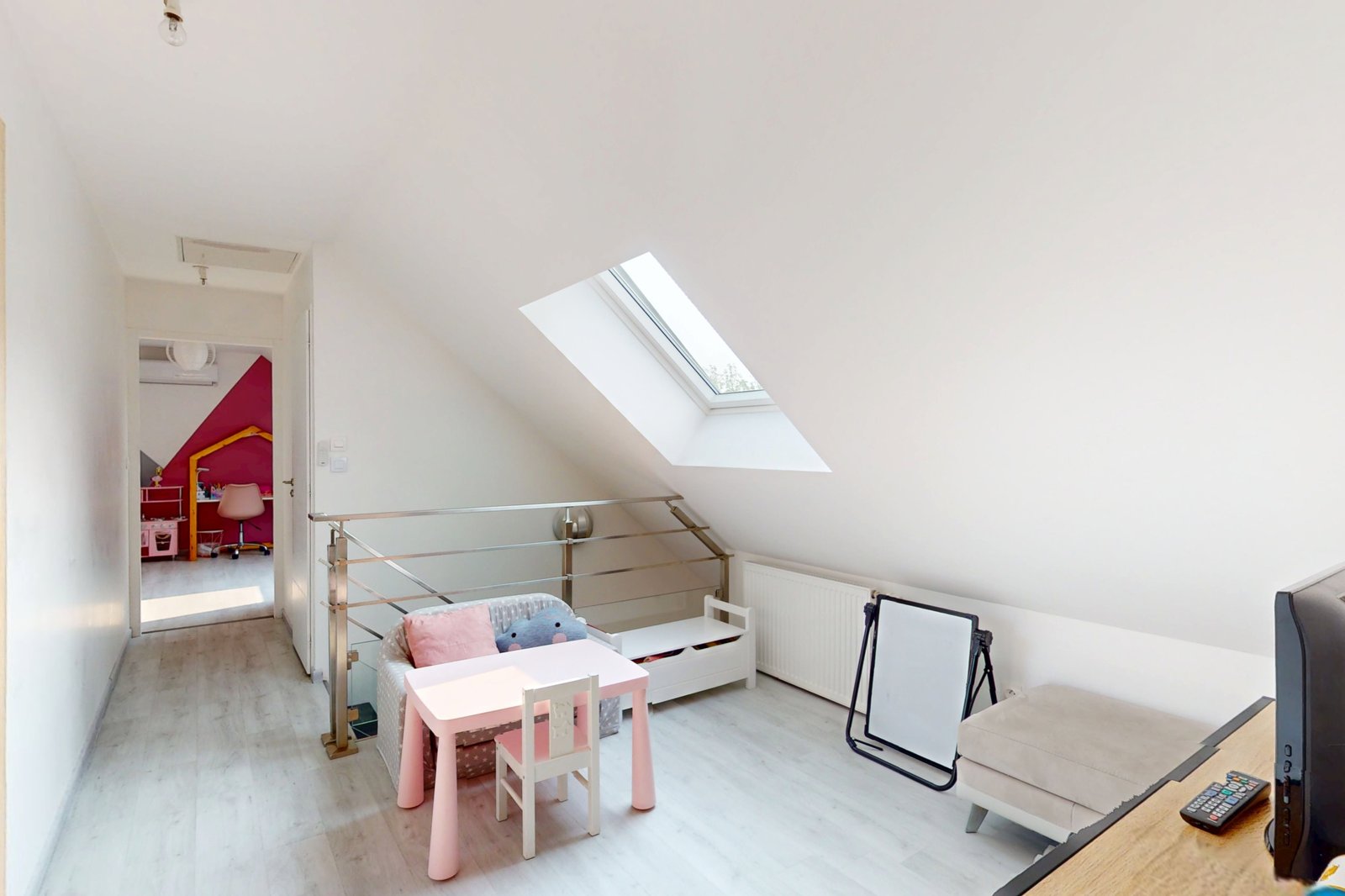 photo_95b19aaed2d1d0764961a841f3fee3d5