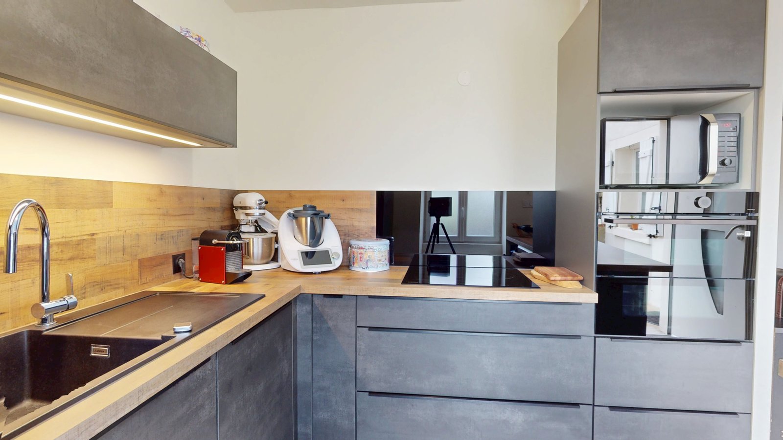 photo_c0f26aec4579f766db0b31cfd20eb59e