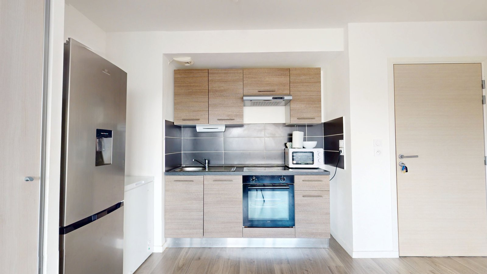 photo_b812beb1f9d9303f2f6053d89eebeec1