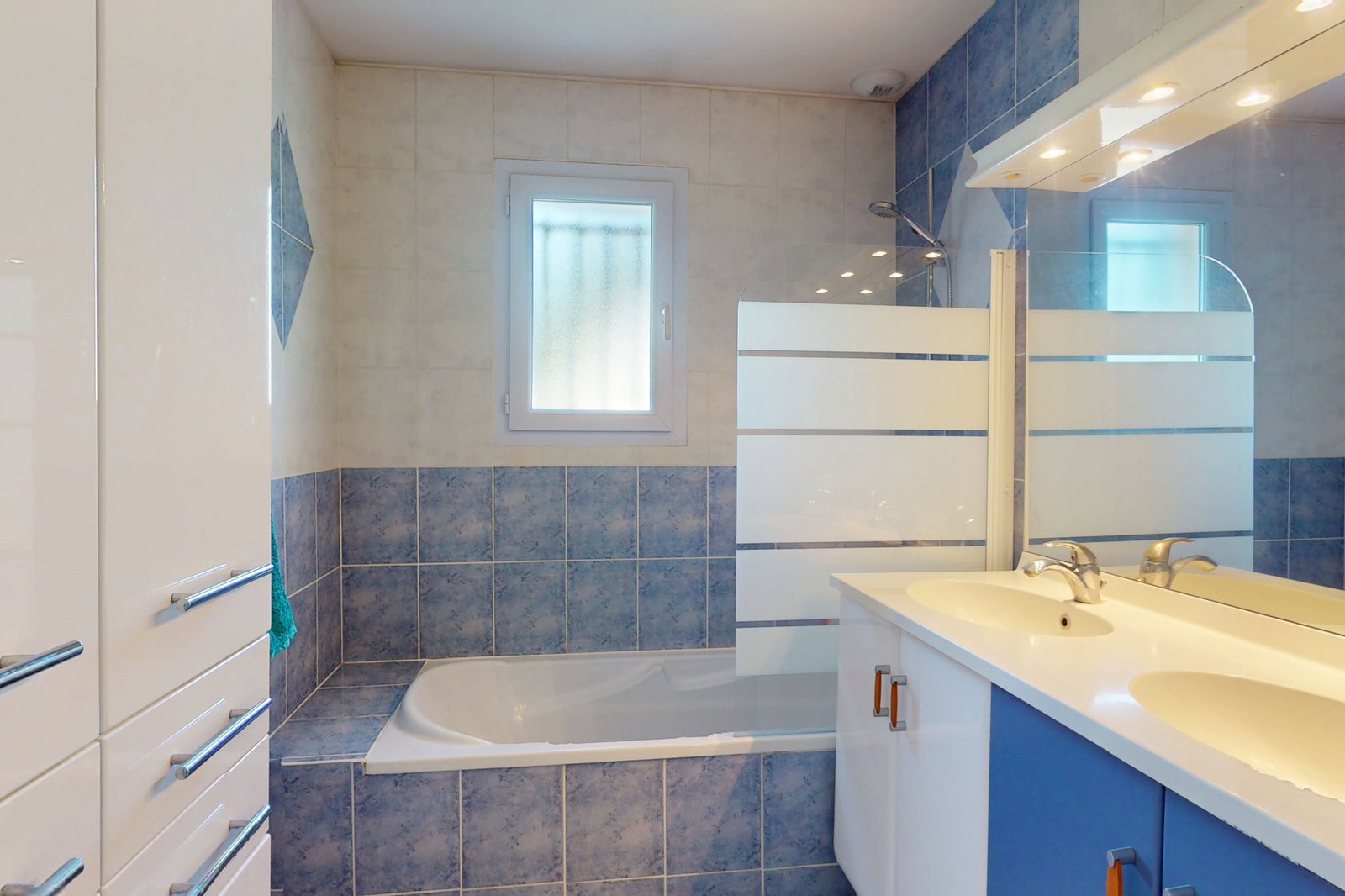 photo_e048c353f99c50f33915660d7545811c