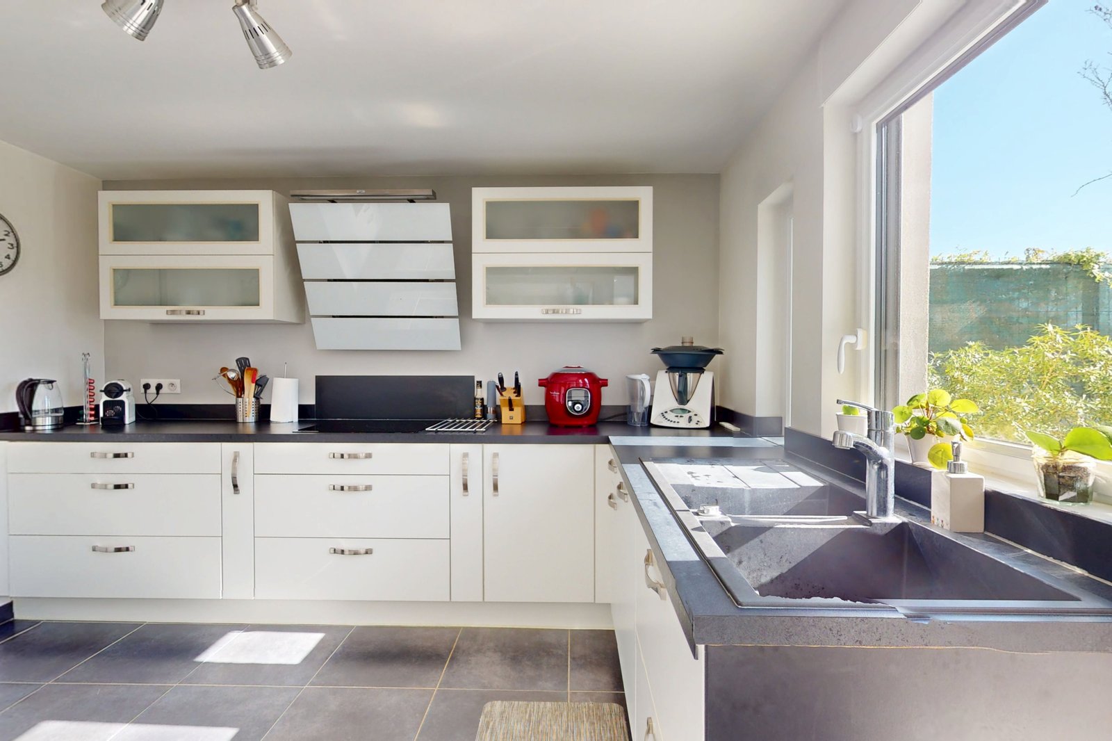 photo_f059905bac12659833412394ec952c50