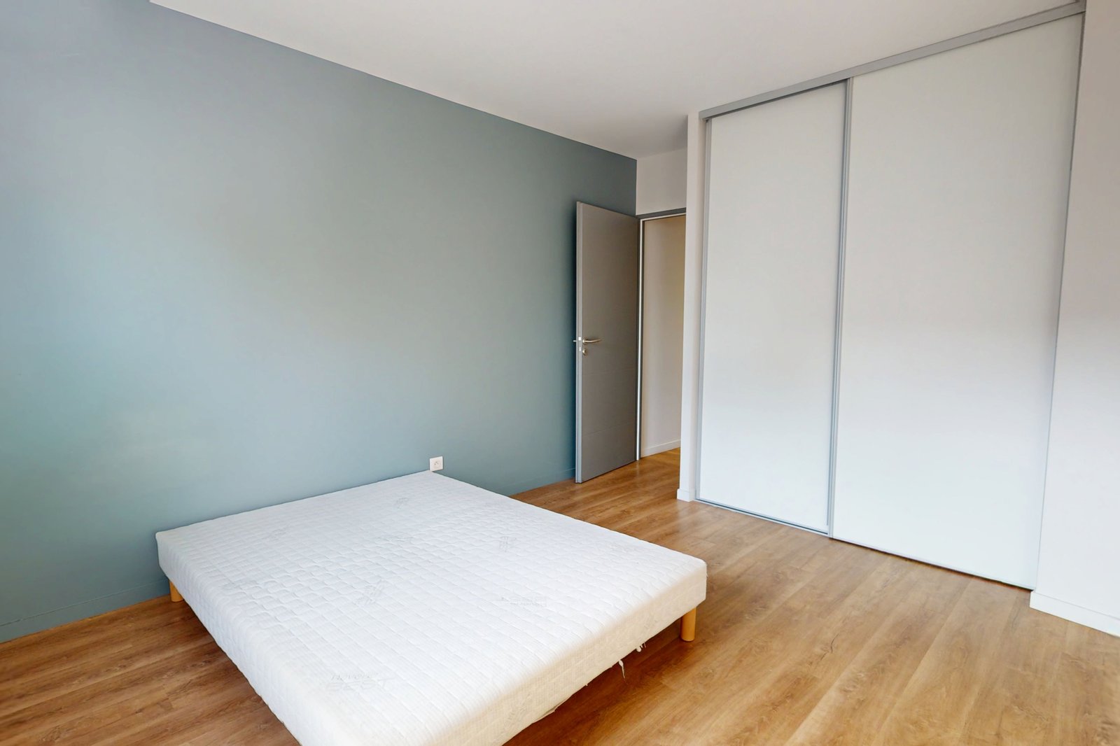 photo_46f4c37b708dc322d8216cef7ed9e8f6