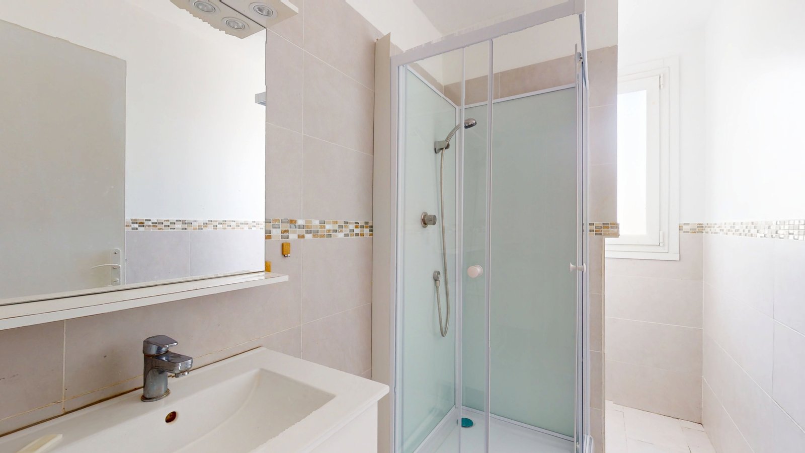 photo_6957eb5e0c025d550dbd83998a00dc00