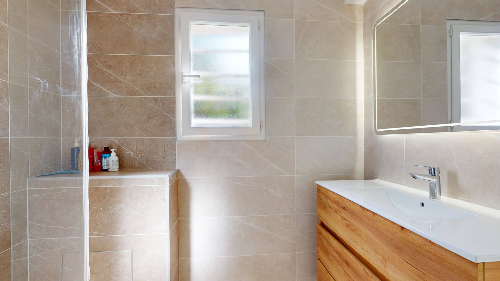 photo_135e7bf066a1e97f3c98475d799eb5c0