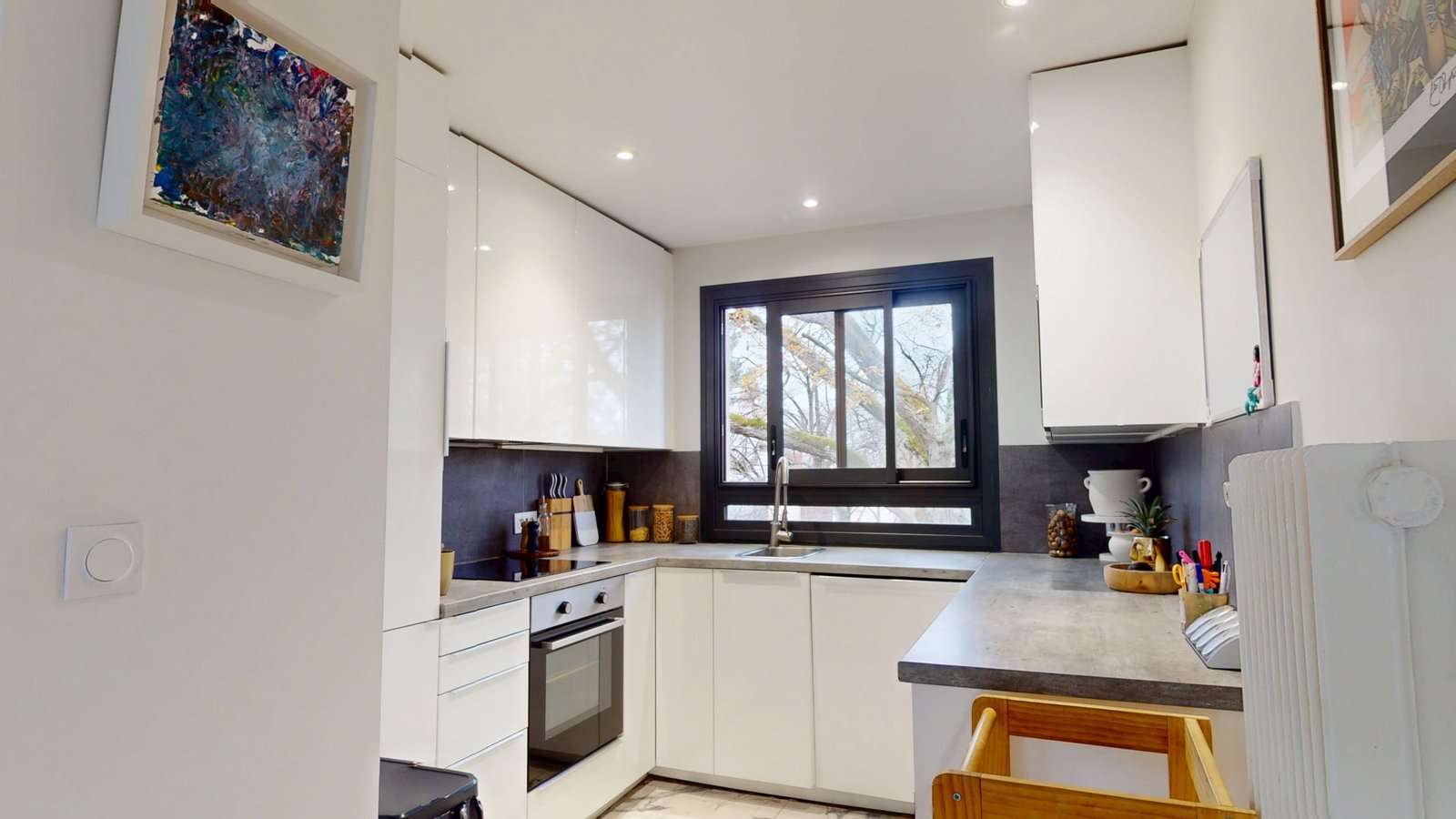 photo_76e38582e80d7b3bca84582ac8e4042d