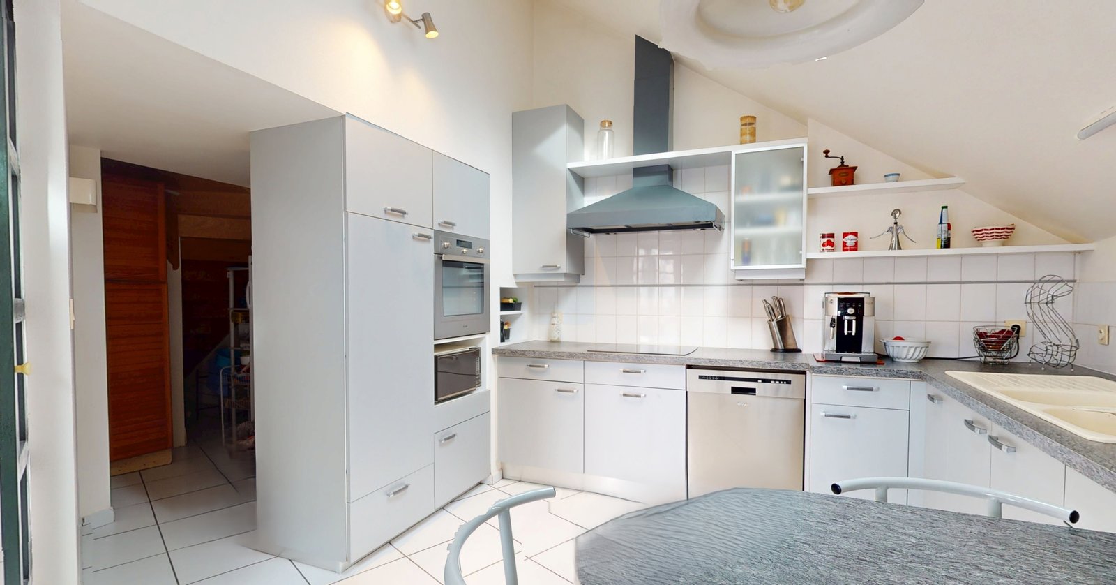 photo_d952139b8b52a84211bcb61fb56a9fa6