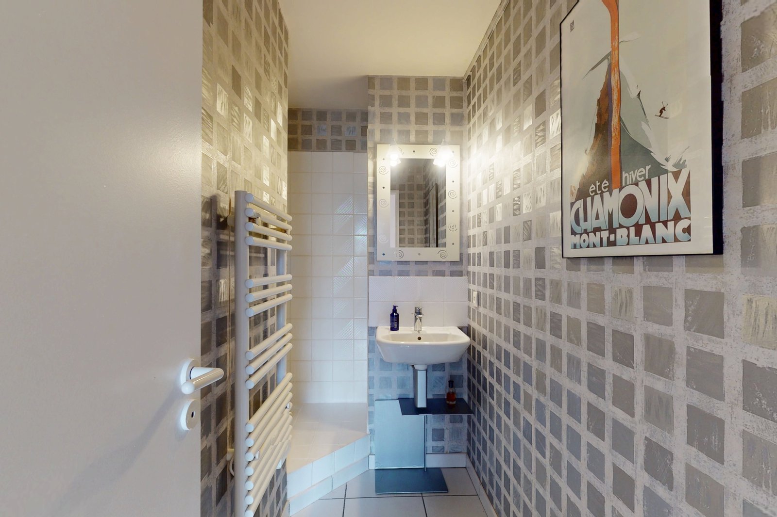 photo_ead99e0af8bcae065d38a99d4481dfd1