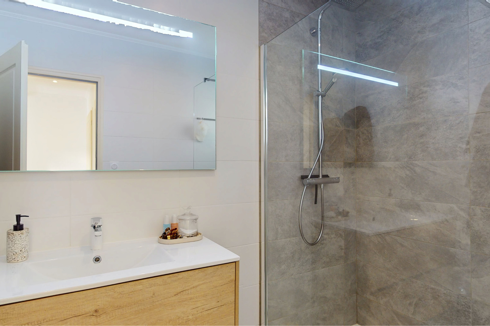 photo_366c96d4c4e29fbbeb1ab2ad47f3bd7d